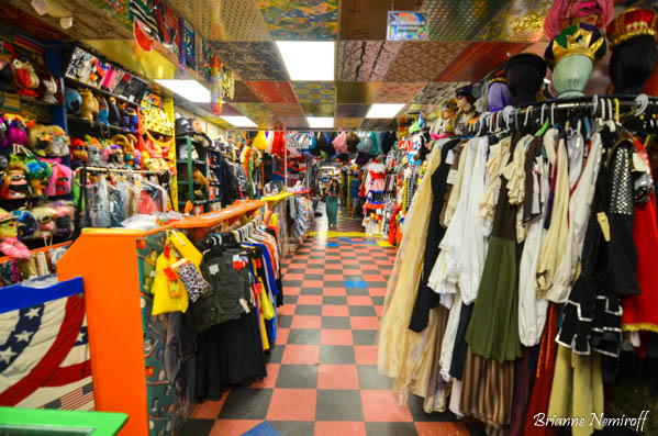 10 Best Vintage Clothing Stores in Austin Texas - Lucy in Disguise with Diamonds