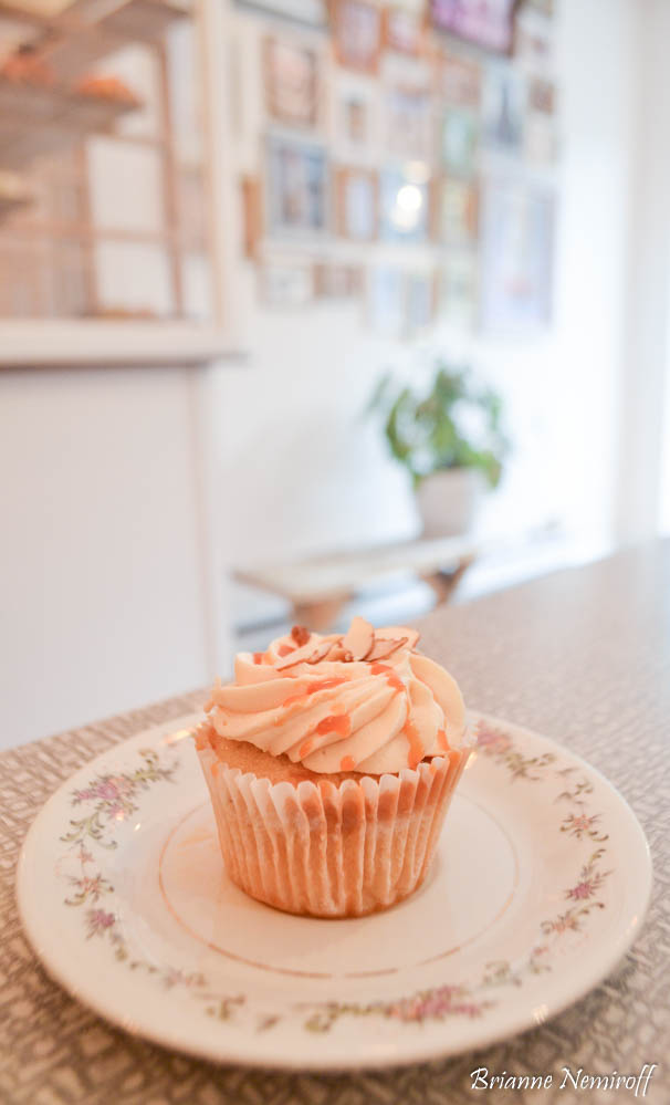 sophie sucree cupcake, montreal, best vegan restaurants in montreal